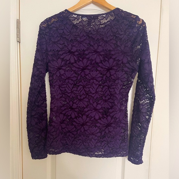 NWOT White House Black Market Lace Crew Neck Top - Picture 2 of 3
